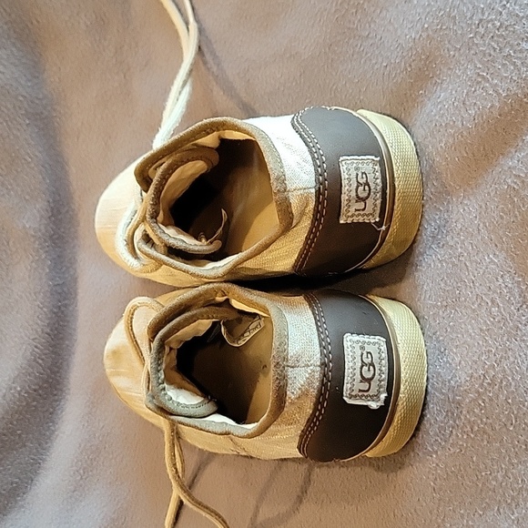 Ugg size 6.5 sneakers Loafer casual shoes tan women's brown lot of Two - Picture 7 of 11